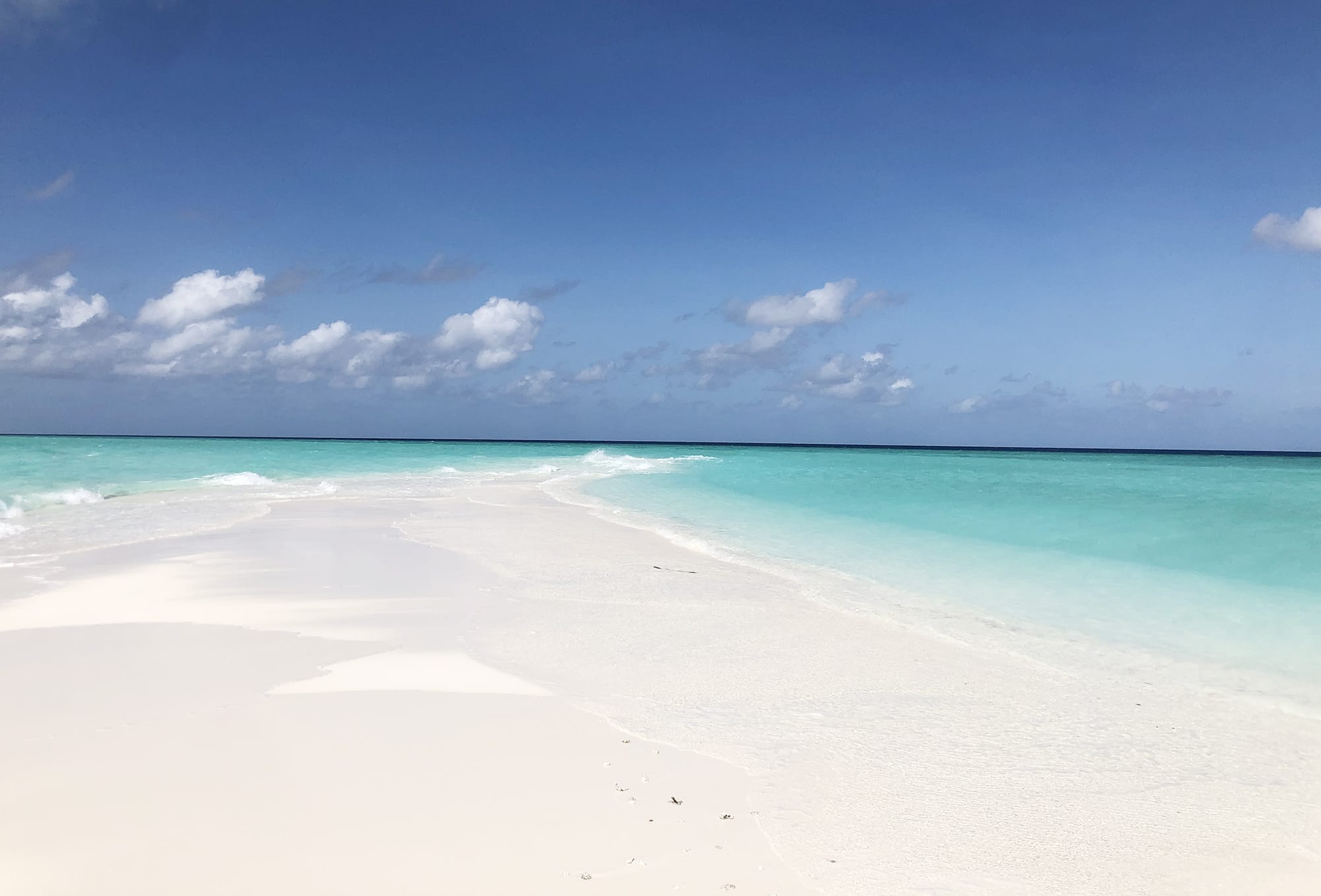 on-the-beach-maldives-slider-1 Lingua di sabbia, Maldive
