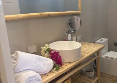 On the beach Maldives -Family room, il bagno